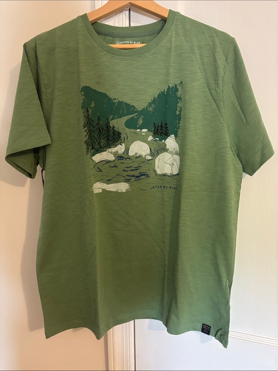 United By Blue Other - United By Blue Woodcut River s/s graphic tee in Fern Green